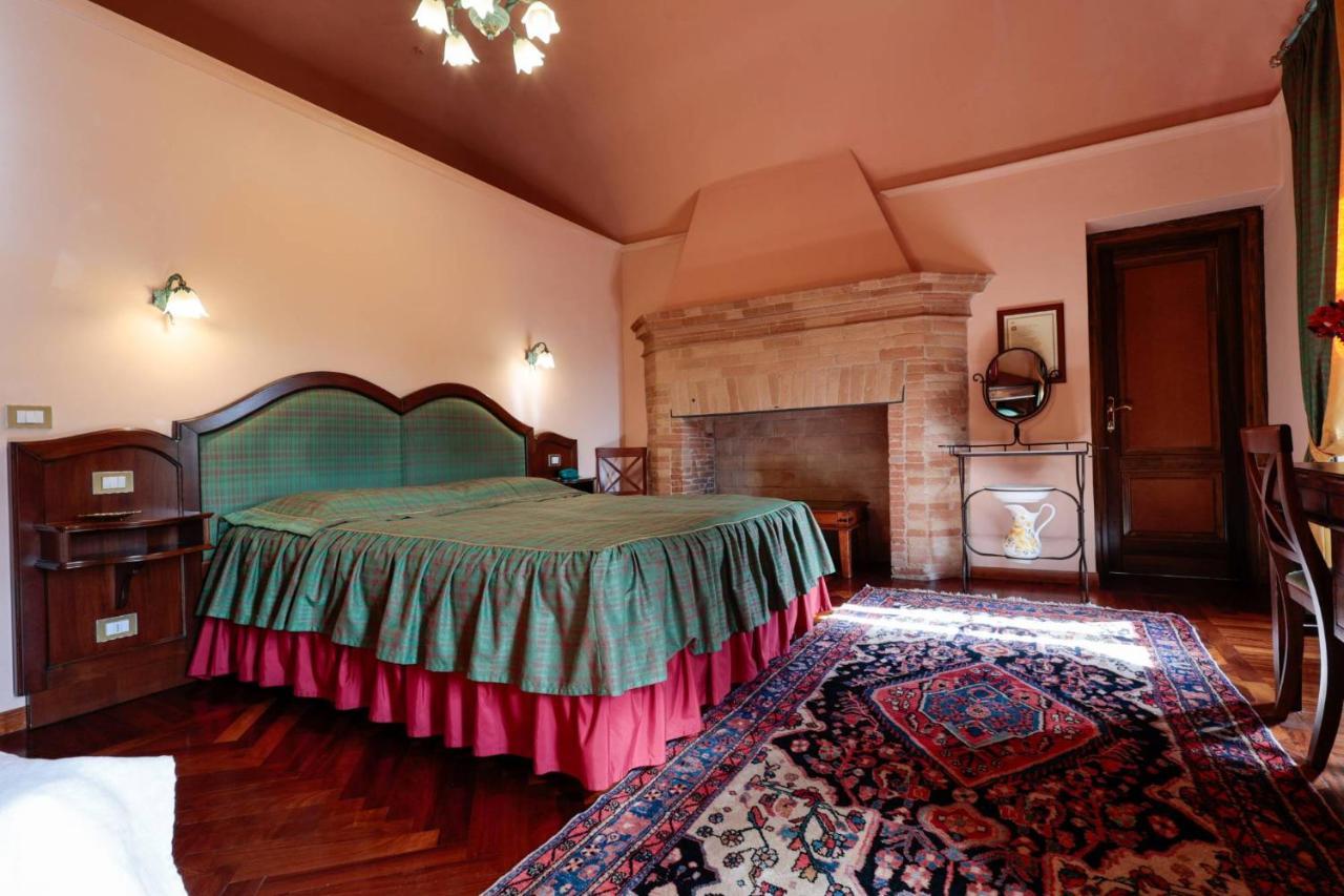 Hotel Corte Dei Tini Teramo Eksteriør bilde