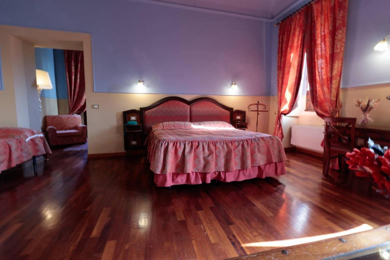 Hotel Corte Dei Tini Teramo Eksteriør bilde