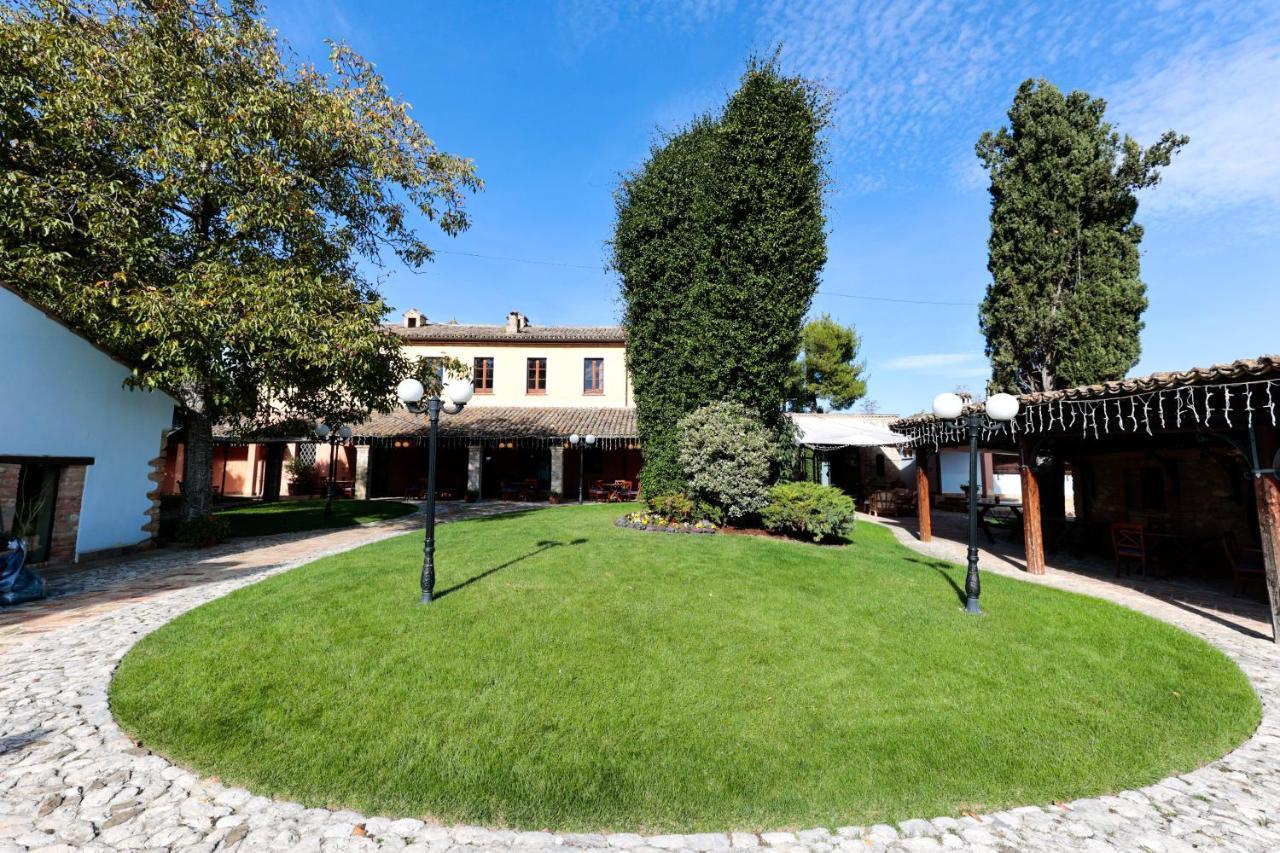 Hotel Corte Dei Tini Teramo Eksteriør bilde